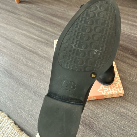 Gianni Bini Chelsea Boot - Picture 3 of 4